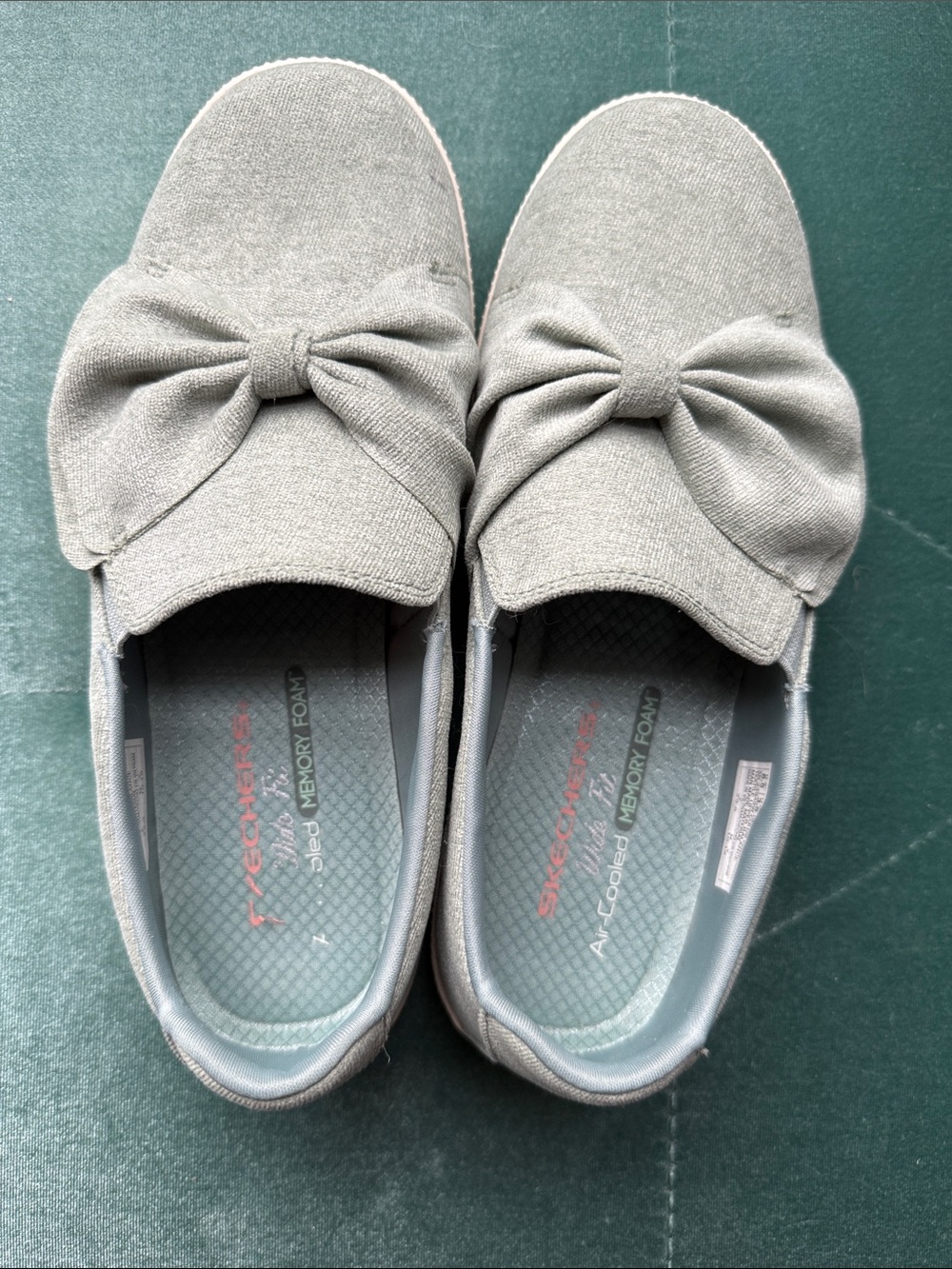 Skechers Women's Sage Bow Slip-On Flats